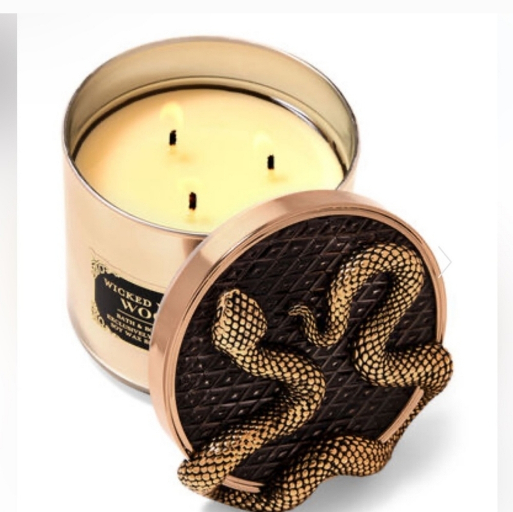 Bath & Body Works Wicked Vanilla Woods 3 Wick Candle W/ Snake Lid